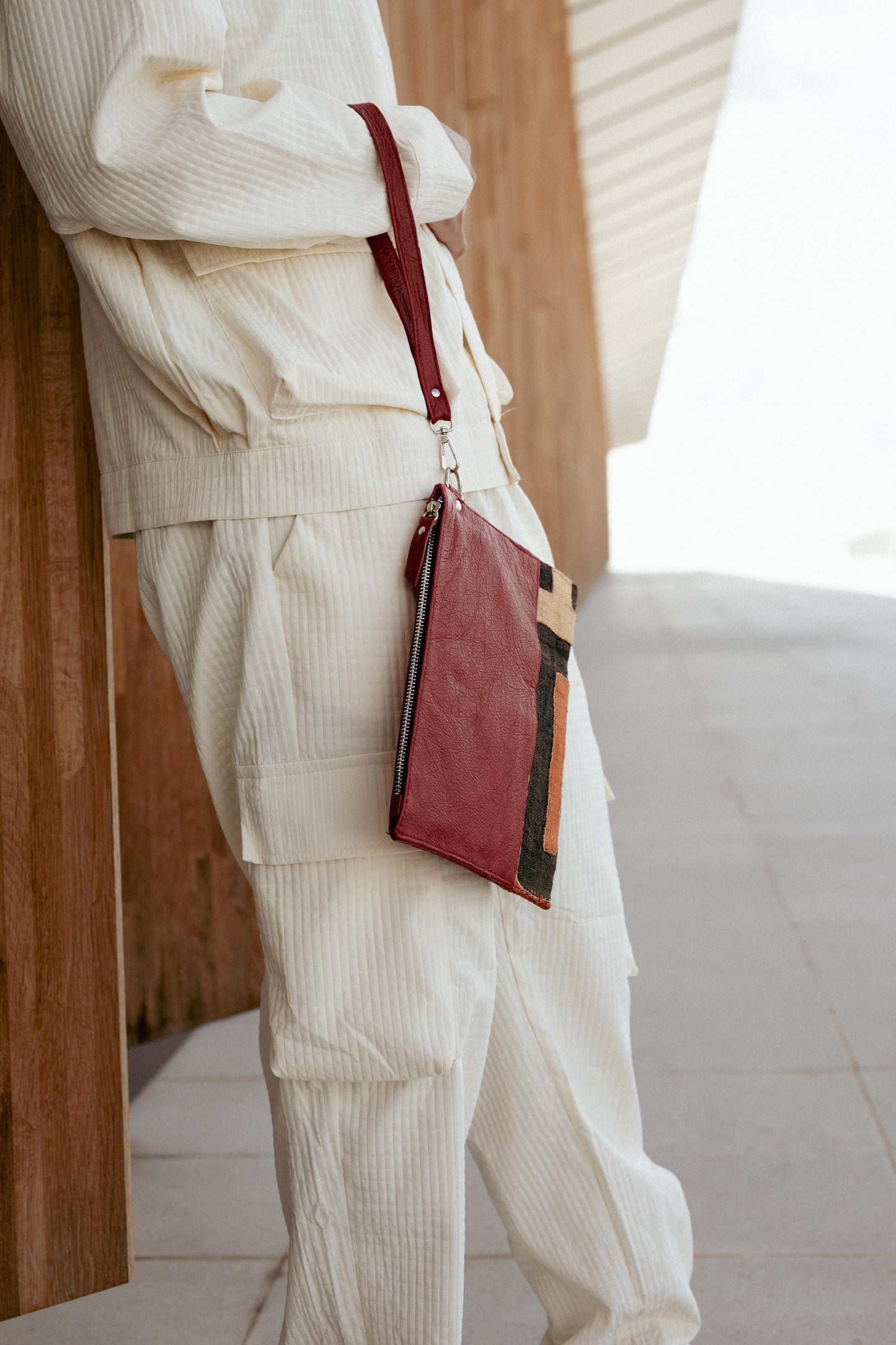 Pochette rouge en cuir & Raphia pour homme